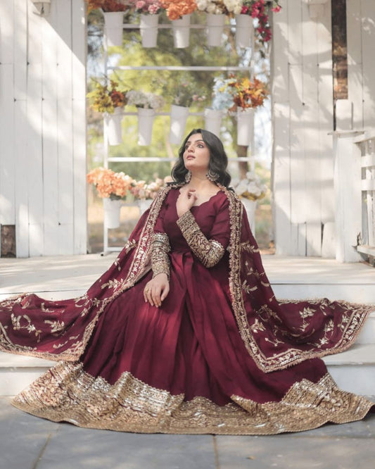 Manihari Designer Anarkali Gown With Dupatta